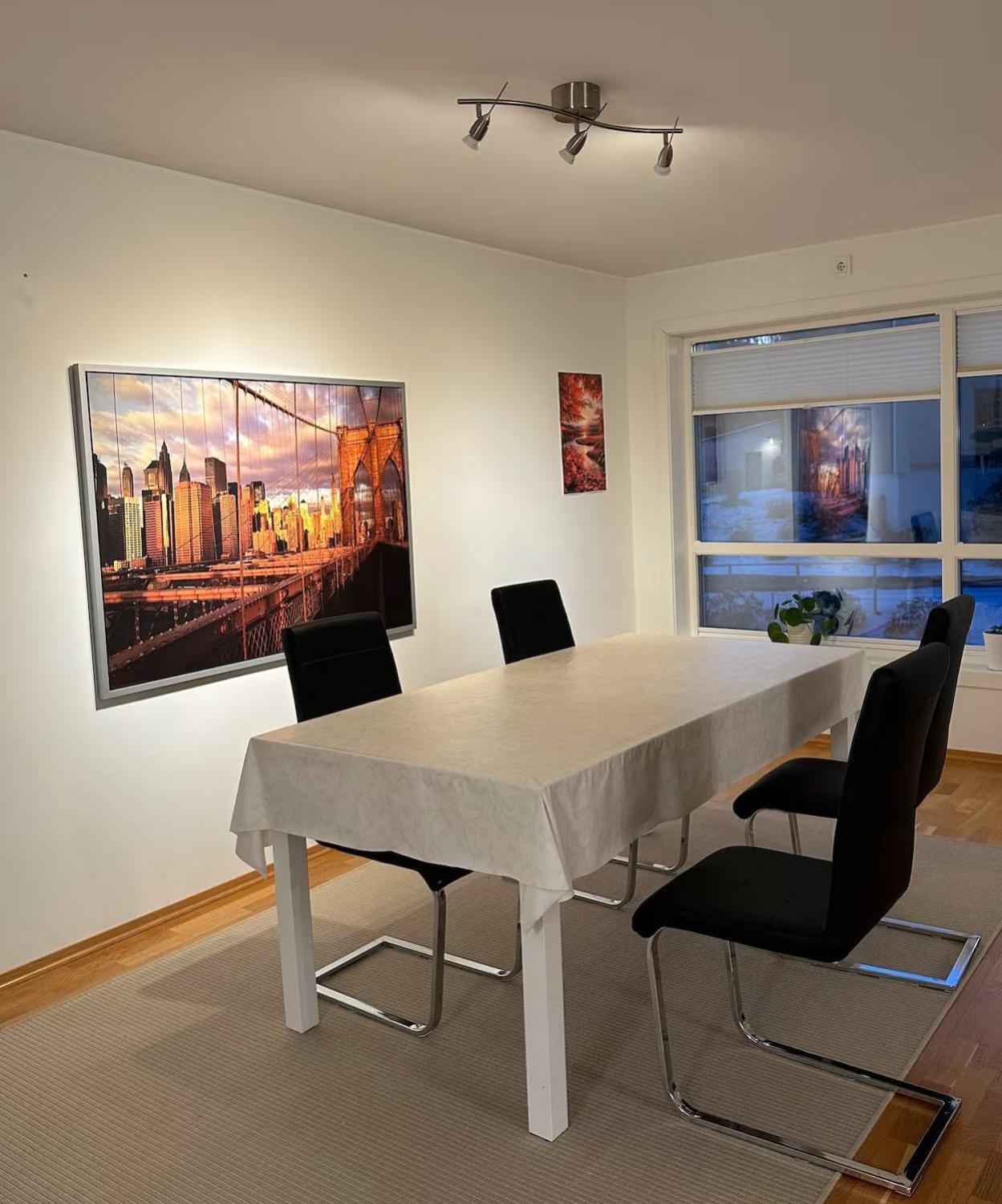 3 Sleeping For 82m2 Which Direct Traffic To Airport And Center *